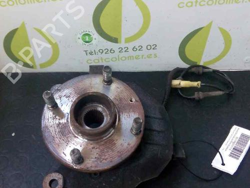 Used Left front steering knuckle CHEVROLET LACETTI (J200) 2.0 D (121 hp) 3041386