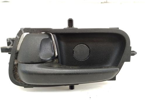 front-left-interior-door-handle-toyota-yaris-_p21_-_pa1_-_ph1_-2020-36278262 main image