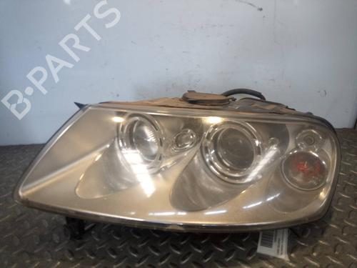 Lyskaster venstre VW TOUAREG (7LA, 7L6, 7L7) 5.0 V10 TDI (313 hp) 13625914