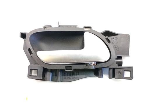 Used Rear right interior door handle Rear right interior door handle 39431389 39431389