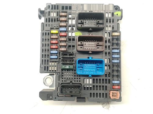 Sikringsdåse CITROËN C4 Picasso II 1.6 HDi / BlueHDi 115 (115 hp) 30173666