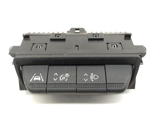 switch-renault-captur-ii-hf_-2020-34580658 main image