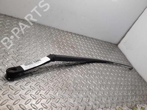 Used Front windshield wiper arm HYUNDAI ix35 (LM, EL, ELH) [2009-2016]  6996416