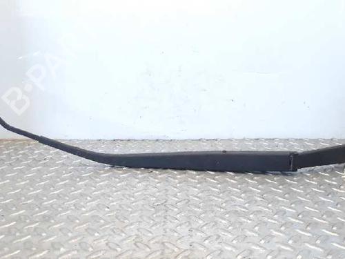Used Front windshield wiper arm KIA SPORTAGE II (JE_, KM_) 2.7 V6 4WD (175 hp) 5888247