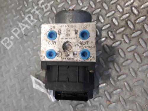 Used ABS pump RENAULT MEGANE I Classic (LA0/1_) 1.6 e (LA0F, LA0S) (90 hp) 3077164