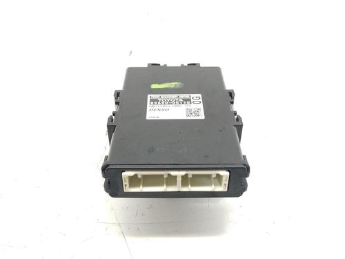Used Electronic module TOYOTA AVENSIS Saloon (_T27_) 2.0 D-4D (ADT270_, ADT270R) (124 hp) 31996105