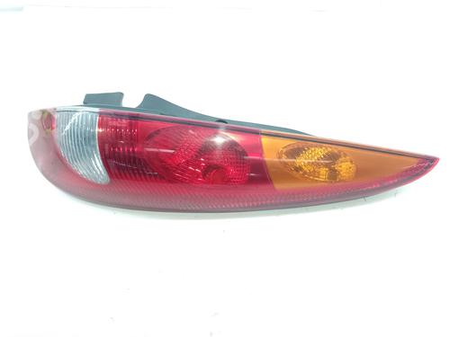 Used Right taillight NISSAN ALMERA TINO (V10) [1998-2006]  24106515