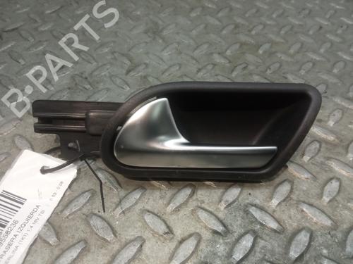 Poignée intérieure arrière gauche VW GOLF V (1K1) 1.4 TSI (170 hp) 8614641