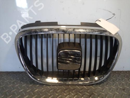 Used Grille SEAT ALTEA (5P1) 1.6 (102 hp) 13395209