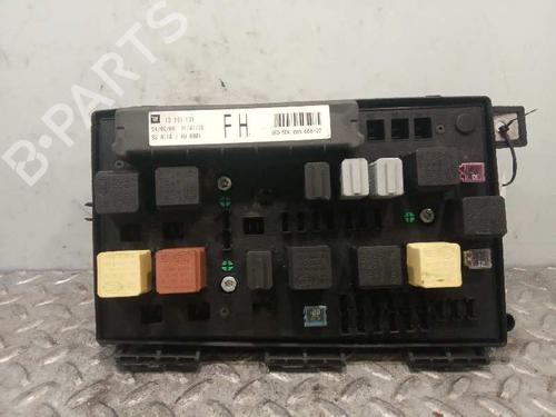 Used Fuse box OPEL ASTRA H (A04) 1.7 CDTI (L48) (100 hp) 6599284