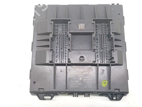 Used Fuse box Fuse box 39170625 39170625