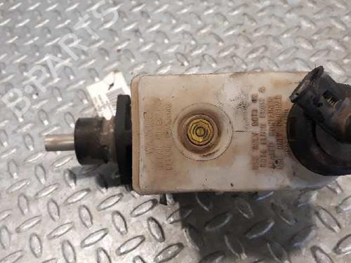 Brake master cylinder RENAULT MEGANE I Classic (LA0/1_) 1.4 (LA0E, LA0V) | BP3023306M77 