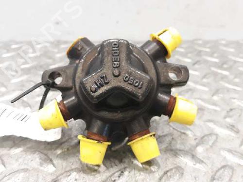 Used Injection rail RENAULT MEGANE II Saloon (LM0/1_) [2003-2025]  6147369