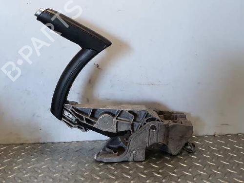 Parkbremsarm/handtak AUDI A3 (8P1) 1.9 TDI (105 hp) 8783552