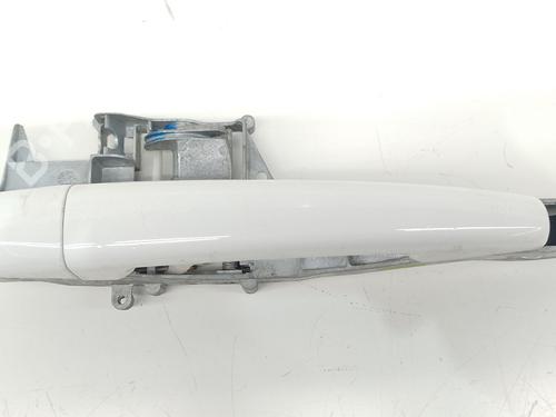 front-right-exterior-door-handle-peugeot-208-i-ca_-cc_-2012-2013-2014-2015-2016-2017-2018-2019-2020-2021-33951588 main image