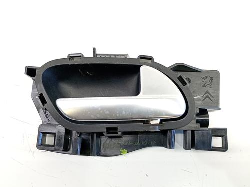 Used Front right interior door handle Front right interior door handle 38179199 38179199