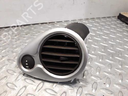 Air vent RENAULT CLIO III Grandtour (KR0/1_) 1.5 dCi (KR0F) (86 hp) 11672754