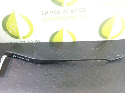 Used Front windshield wiper arm FIAT STILO (192_) 1.9 JTD (192_XE1A) (115 hp) 3473709