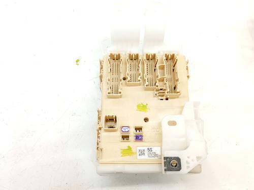 Used Fuse box Fuse box TOYOTA AURIS (_E18_) 1.2 (NRE185_, NRE185R) (116 hp) 40498684 40498684
