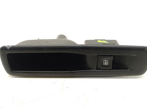 Højre bagtil elrude kontakt RENAULT MEGANE III Hatchback (BZ0/1_, B3_) 1.6 dCi (BZ00, BZ12, BZ13) (130 hp) 31645412