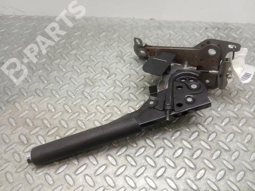 hand-brake-citroen-c4-cactus-16-bluehdi-100-2014-9431786 main image