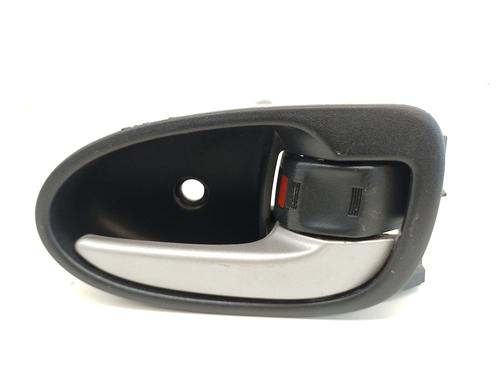Portiergreep binnen rechts voor TOYOTA YARIS (_P13_) 1.4 D (NLP130_, NLP130) (90 hp) 27459412