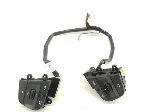 Steering wheel controls HYUNDAI i20 II (GB, IB) 1.0 T-GDI | BP28818877E15 
