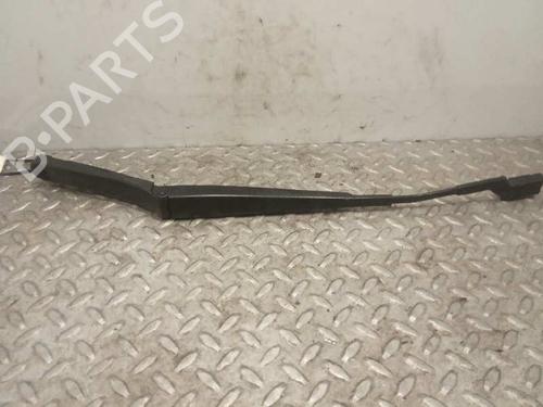 Used Front windshield wiper arm VW PASSAT B6 (3C2) 2.0 TDI 16V (140 hp) 3473944
