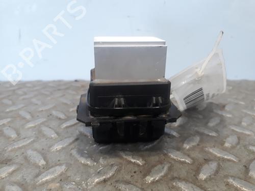 Used Heater resistor PEUGEOT 508 I (8D_) 2.0 HDi (163 hp) 13694164
