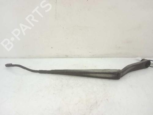 Used Front windshield wiper arm KIA SORENTO I (JC) [2002-2011]  4721981