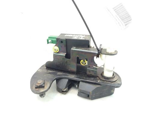 Used Tailgate lock LAND ROVER DISCOVERY III (L319) 2.7 TD 4x4 (190 hp) 3042995