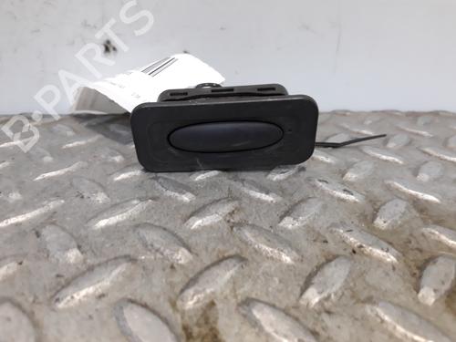 Used Tailgate handle RENAULT CLIO III Grandtour (KR0/1_) 1.5 dCi (KR0F) (86 hp) 9047485
