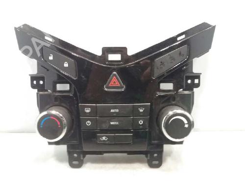 Used Climate control CHEVROLET CRUZE Hatchback (J305) [2010-2025]  4862565