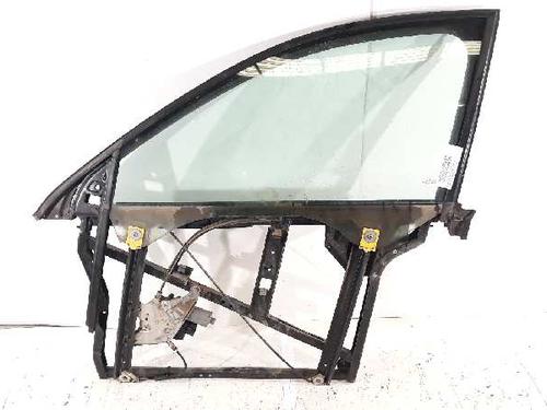 Rudehejsemekanisme ventre foran AUDI A6 C5 (4B2) 2.5 TDI (163 hp) 4803235
