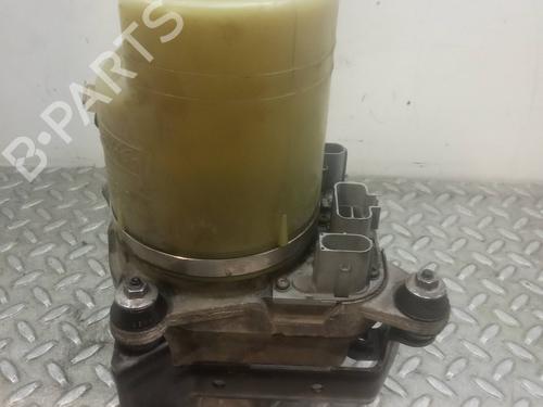 Used Steering pump FORD FOCUS II (DA_, HCP, DP) 2.0 TDCi (136 hp) 11921012