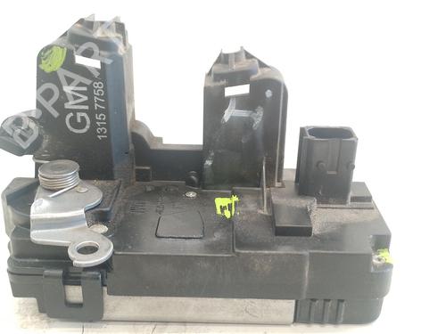 Used Rear left lock OPEL SIGNUM Hatchback (Z03) [2003-2008]  25381850