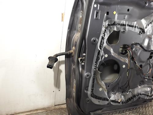 Right rear door MITSUBISHI GRANDIS (NA_W) 2.0 DI-D (NA8W) | BP9363544C5 