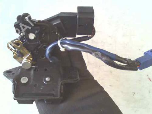 Used Tailgate lock TOYOTA COROLLA (_E12_) 1.4 D (NDE120_, NDE120R) (90 hp) 3066435