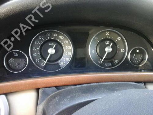 Motor de la tapa del depósito de combustible LANCIA THESIS (841_) 2.4 JTD (841AXD1B02) | BP10276975E18 
