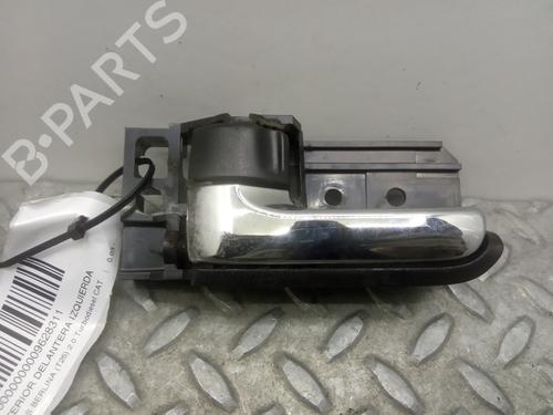 Used Front left interior door handle TOYOTA AVENSIS Saloon (_T25_) [2003-2008]  9233347