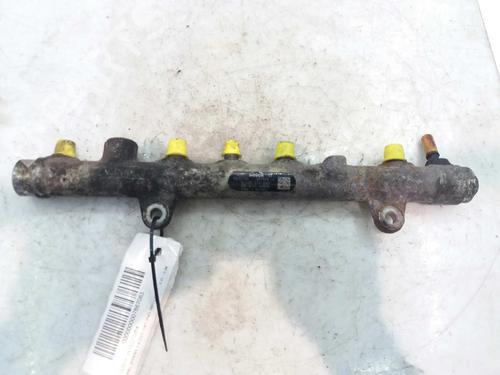 Used Injection rail OPEL VIVARO A Van (X83) [2001-2015]  3079876