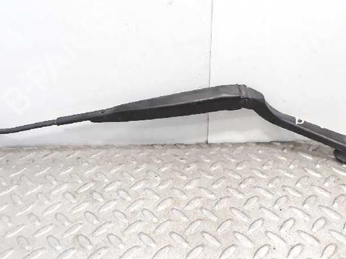 Used Front windshield wiper arm HYUNDAI COUPE II (GK) 1.6 16V (105 hp) 7241578