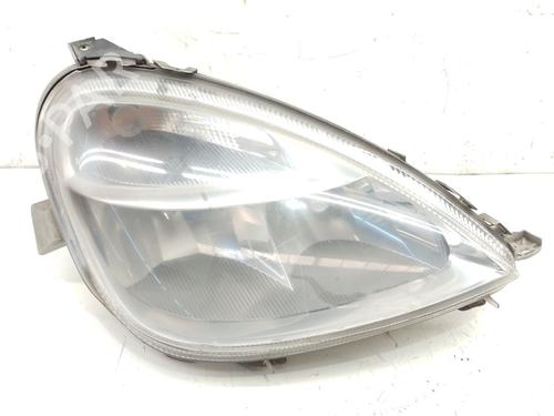 Used Right headlight Right headlight MERCEDES-BENZ A-CLASS (W168) A 170 CDI (168.009, 168.109) (95 hp) 32396139 32396139