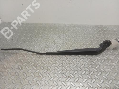 front-wipers-mechanism-citroen-c4-cactus-16-bluehdi-100-2014-9431823 main image