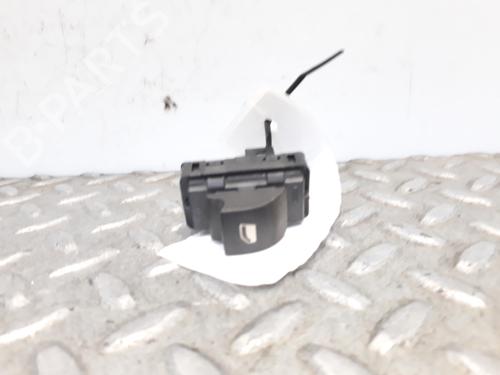 Used Right rear window switch PEUGEOT 308 I (4A_, 4C_) 1.6 HDi (109 hp) 8904453