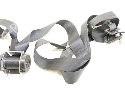 Sikkerhedssele bag venstre Sikkerhedssele bag venstre NISSAN NV200 / EVALIA Bus 1.5 dCi 90 (M20, M20M) (90 hp) 37427641 37427641
