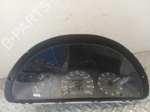 Used Instrument cluster VOLVO 460 (464) [1988-1996]  3078291