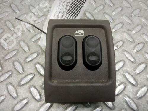 Used Right rear window switch Right rear window switch CHRYSLER PT CRUISER (PT_) 2.0 (141 hp) 9235165 9235165