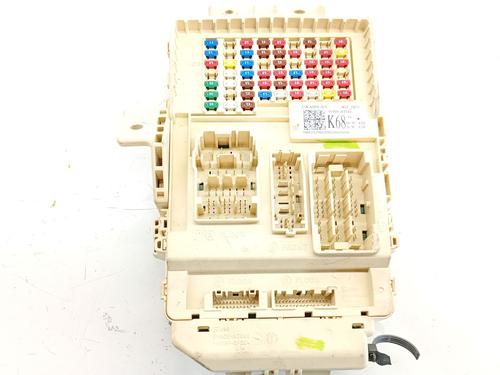 Used Fuse box Fuse box 37611069 37611069