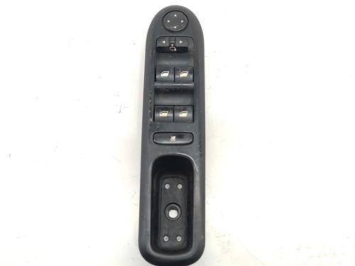 Used Climate control Climate control PEUGEOT 407 (6D_) 2.0 HDi 135 (6DRHRH, 6DRHRE, 6DRHRG, 6DRHRJ) (136 hp) 33461234 33461234